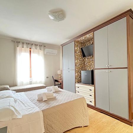 Antico Platano Bed & Breakfast Рим Екстериор снимка
