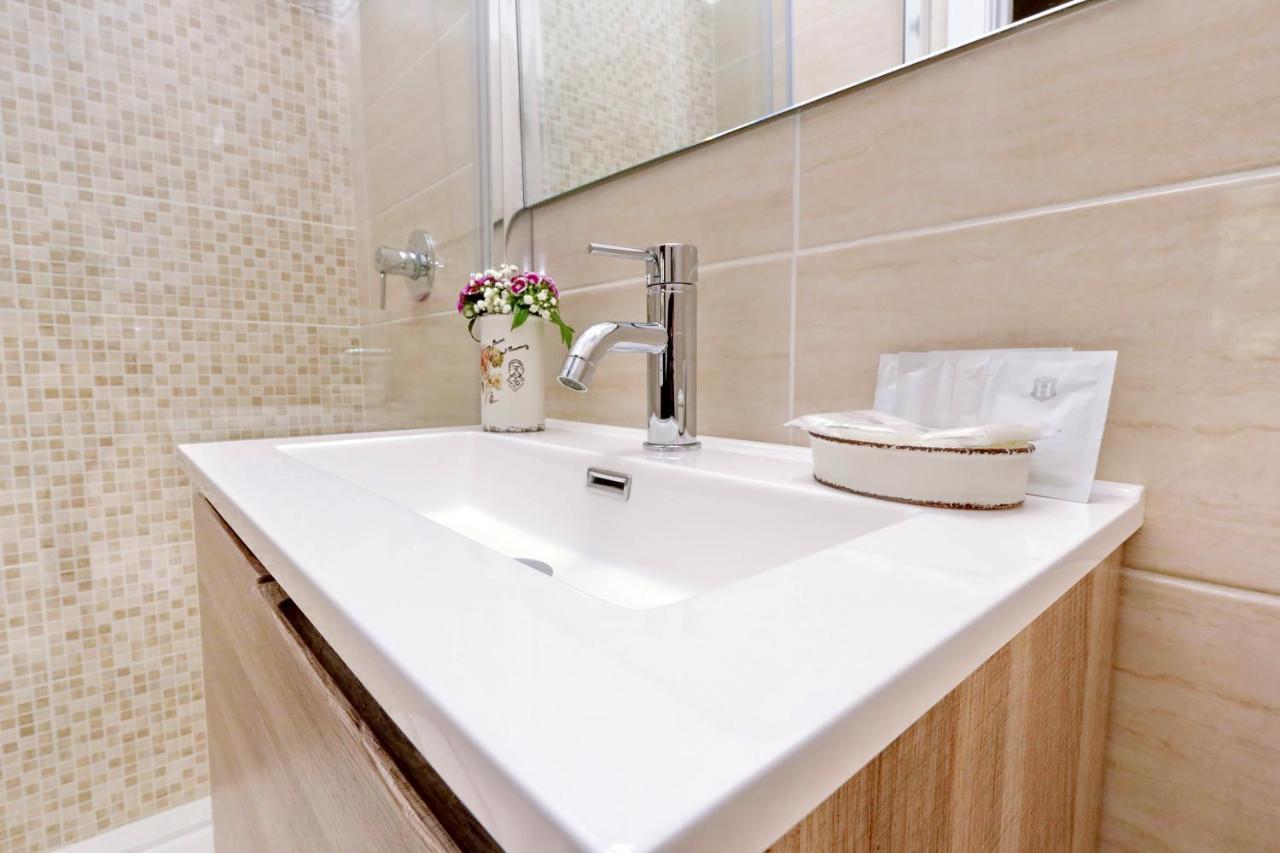 Antico Platano Bed & Breakfast Рим Екстериор снимка